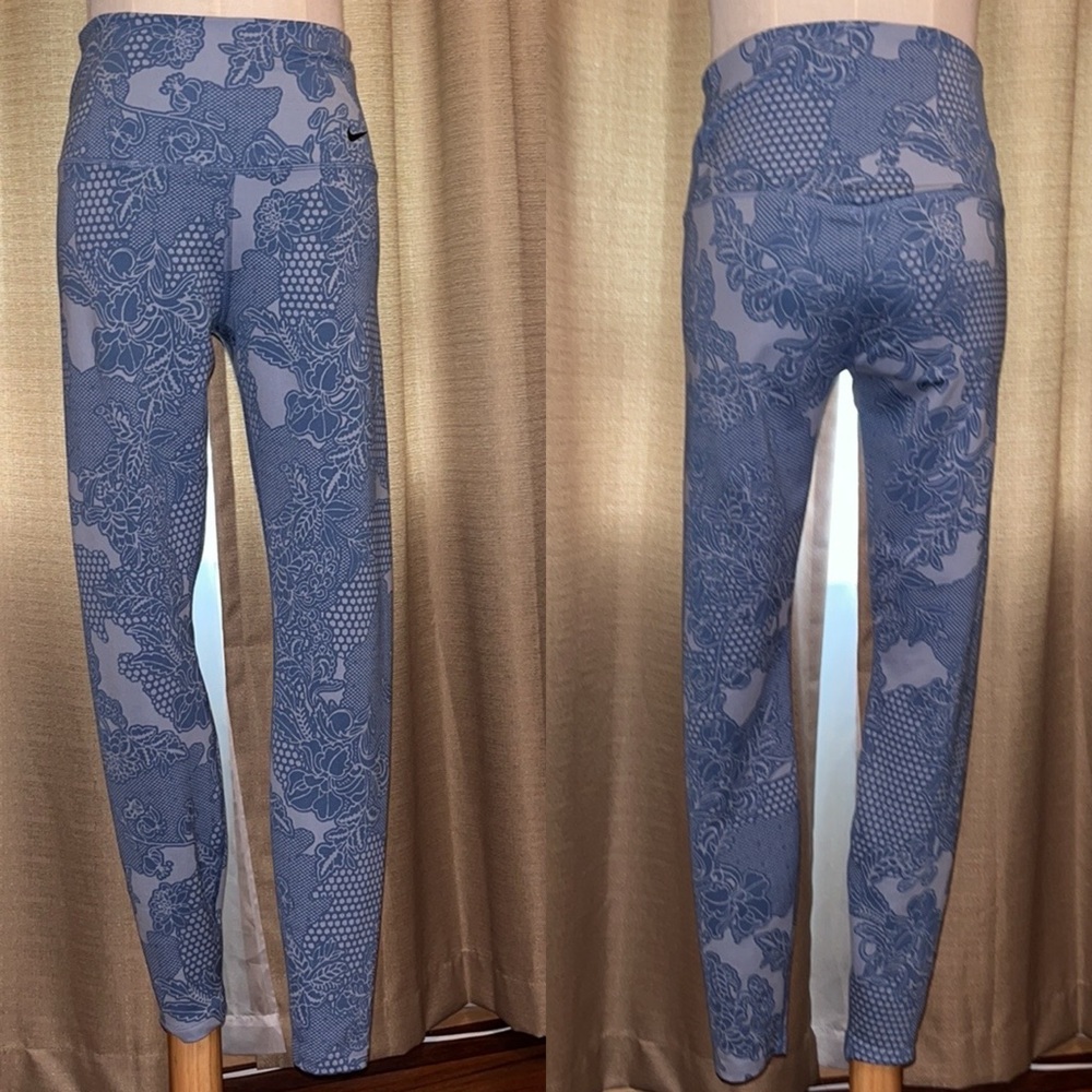 Nike Sculpt Victory Tight Fit Leggings Blue Floral Dri Fit Womens Medium